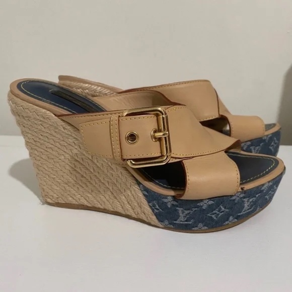 LV . Monogram Denim and Leather Espadrilles . 38 - Picture 1 of 15